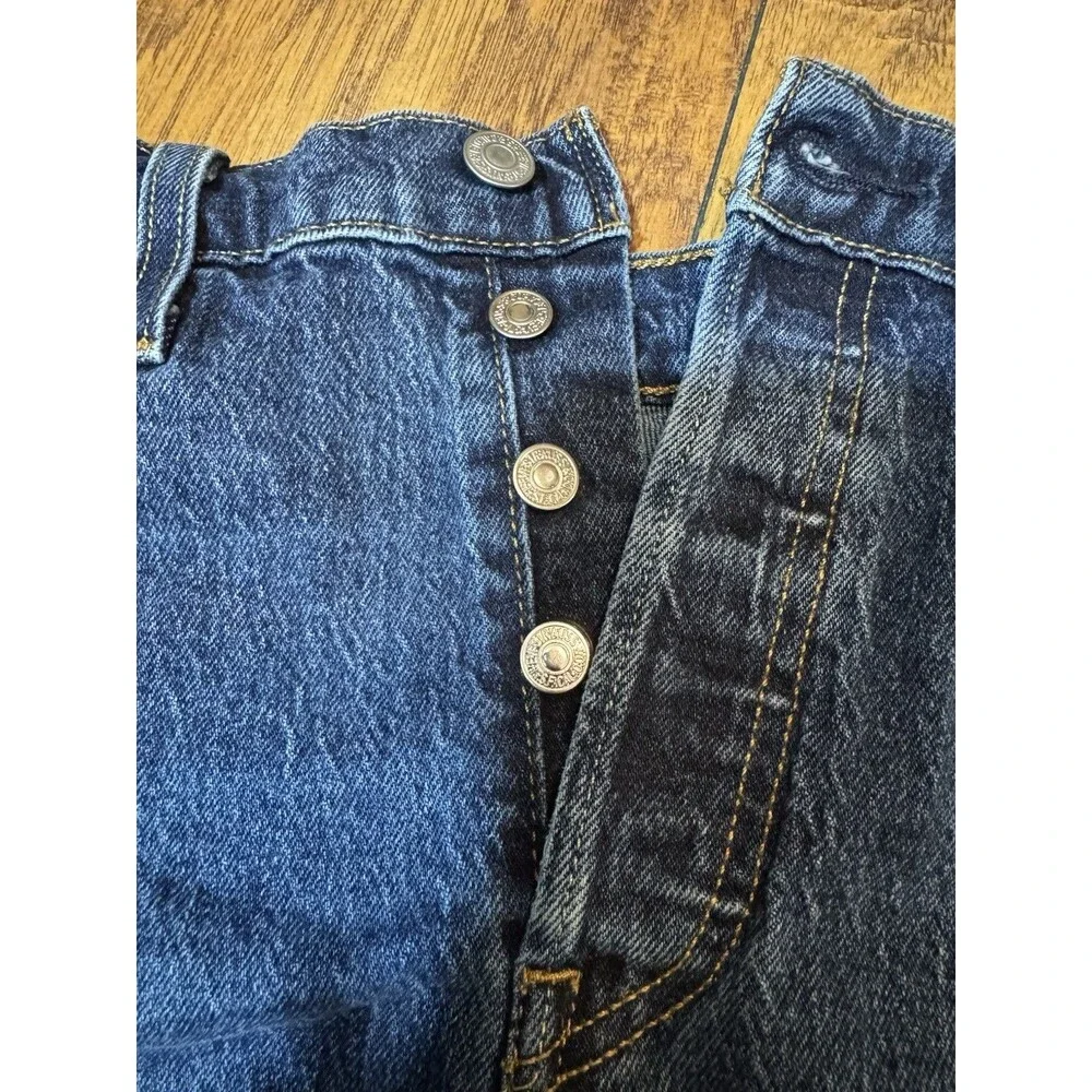 Levi's 501 Denim Shorts Women's Size W 29 Blue Distressed Hem Button Fly - Picture 6 of 6